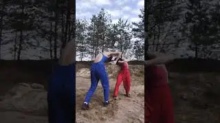 Гагина София с друзьями поставила хореографию в современном танце.