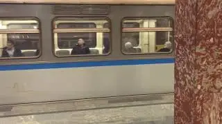 ВЕЛОСИПЕДИСТ упал в метро