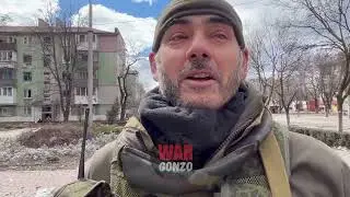 кадры поднятия флага ДНР над администрацией Кальмиусского района Мариуполя