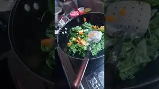 Cah bayam simple, hahaha.. masak singkat