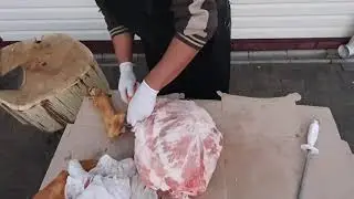 Обвалка свинячого окорока