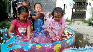 BERENANG DIKOLAM MERAH ❣️ Main TIKTOK Dikolam Berenang Balon