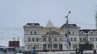 Пирамида на здании Торгово-промышленной палаты Республики Мордовия в центре Саранска