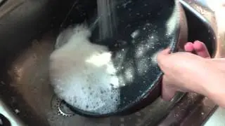 Produkttest: PFANNENQUEEN Schmorpfanne, tief, 28cm - Die Reinigung