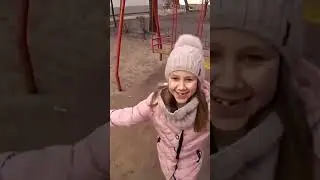 Девочка потерялась на улице #shorts #школьница #отец #девочка #замерзла #батя #школа #а4 #сериал