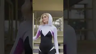 @Izz_Cos as SpiderGwen