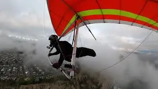 Hanggliding over Clouds at Fort Funston